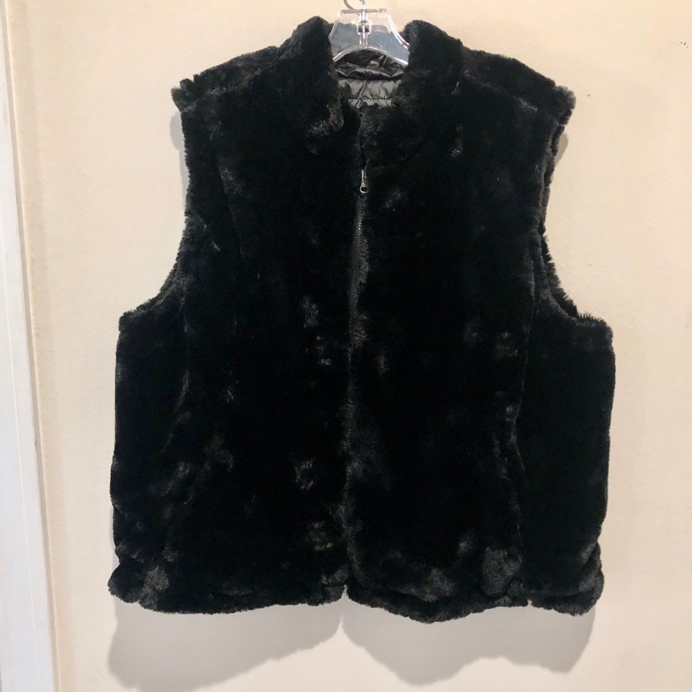 Woman’s reversible winter vest